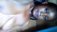 une idiote camerounaise sexhibe pour son gars