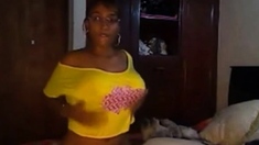 Shakin' What Her Momma Gave Her!