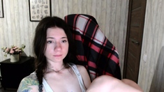 Live brunette camgirl toys masturbation orgasm on webcam