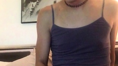 Brunette Tranny jerking in hard dick in solo Webcam