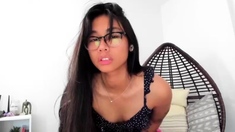 Solo booty assed babe ass toying masturbation in hi def
