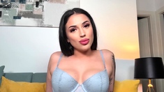 Love Chat Big Boobs Brunette Masturbating For Cam