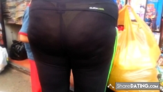 Madura Mami En El Mercado Con Transparencia